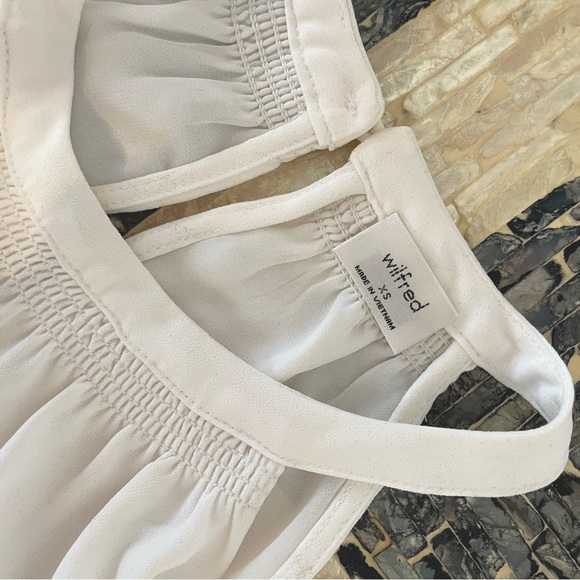 NWT Wilfred New Cadence Cropped Halter Blouse XS Open Back - Picture 2 of 3